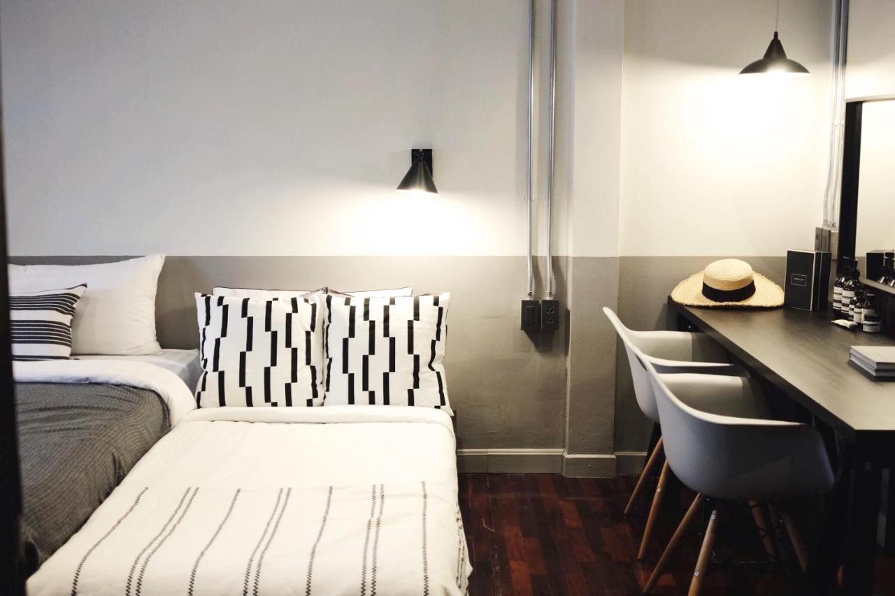 Вилла Aridom Designer Loft House Бангкок Экстерьер фото